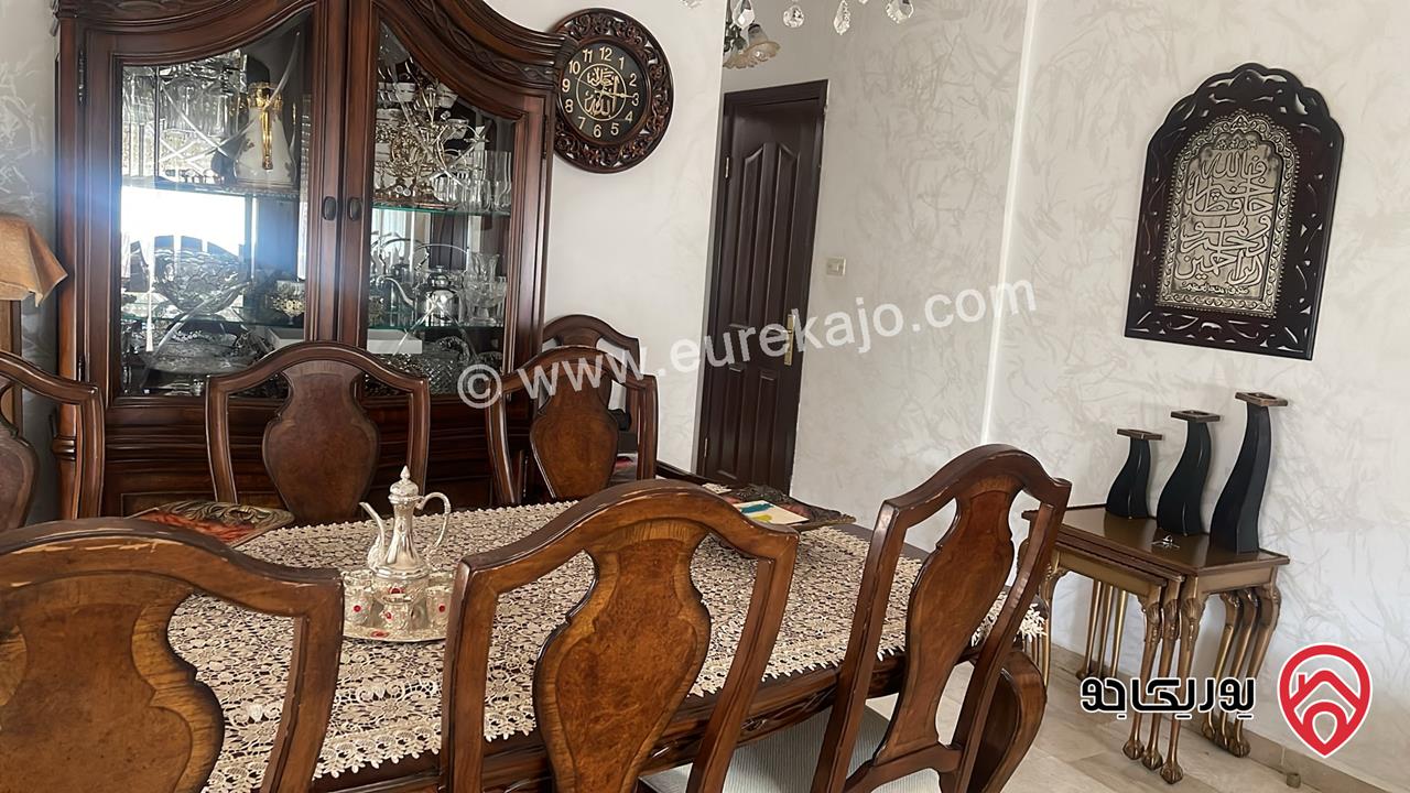 شقة مع روف مساحة 176م مفروشة للبيع في عمان - الجندويل