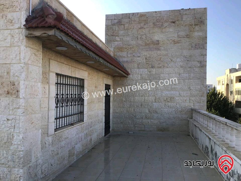 رووف طابق ثاني فني مساحة 330م للبيع في اربد - الحصن