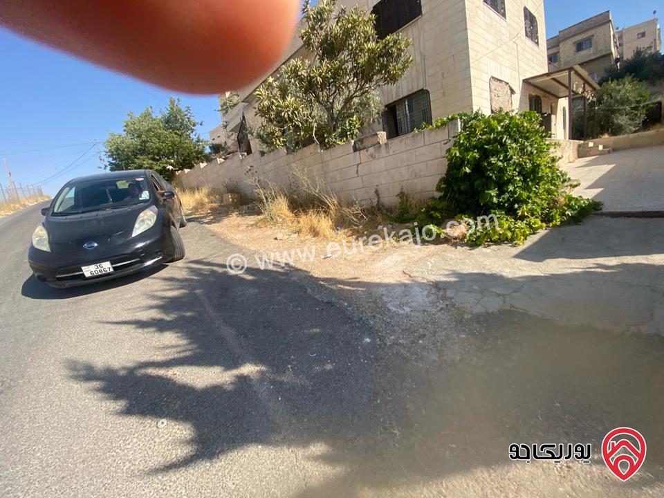 منزل مساحة 450م على أرض 915م للبيع في عمان - ابو علندا