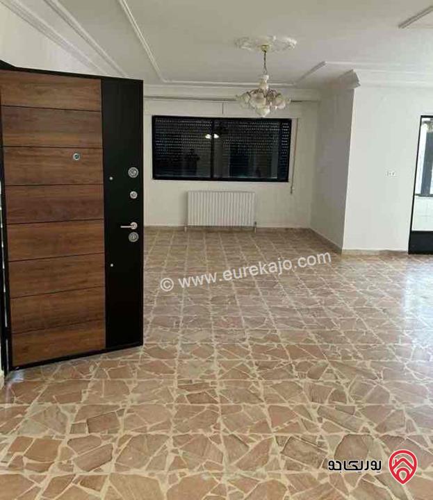 شقة فارغة طابق اول مساحة 170م للإيجار في عمان - السابع