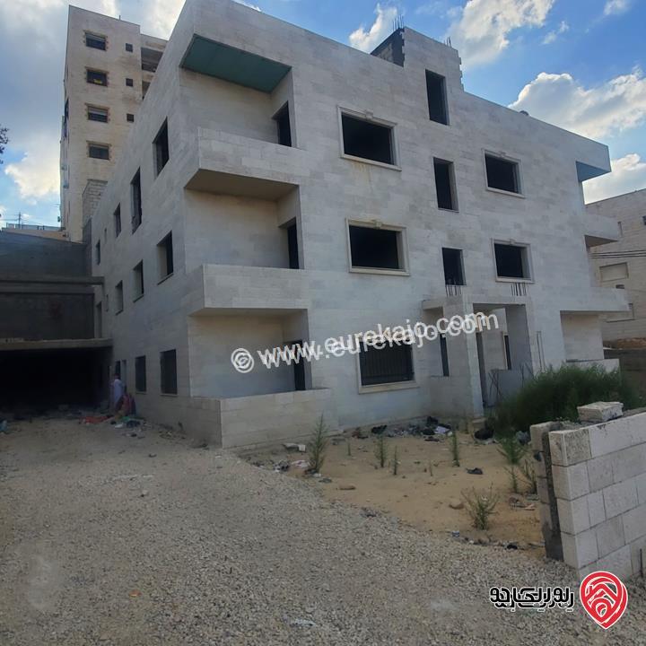 عمارة 3 طوابق مساحة كل طابق 560م على أرض 1030م للبيع في عمان - أم نوارة، مقابل اورنج - بعد مسجد التابعين