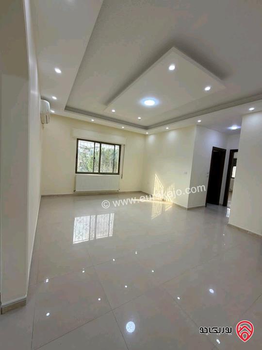 شقة طابق أول مساحة 180م للبيع في عمان - خلدا 