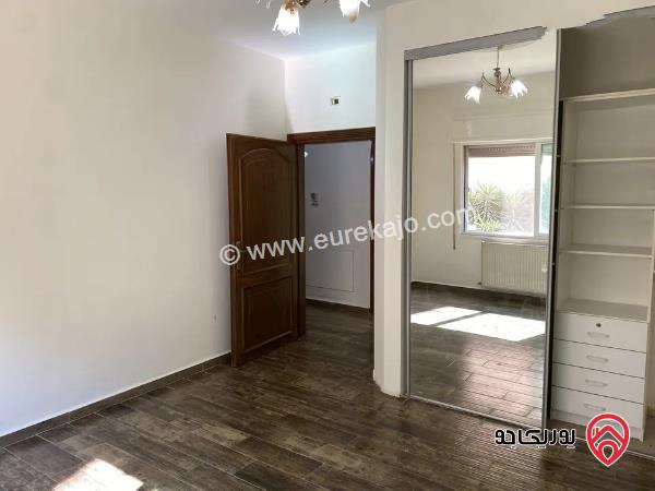 شقة مميزة مساحة 180م طابق أول للايجار في عمان - دير غبار  