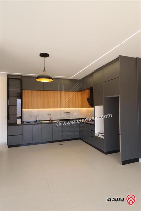  مزرعة مميزة مساحة الأرض 5 دونم و 980م والبناء 200م للبيع في تل الرمان، شمال عمان