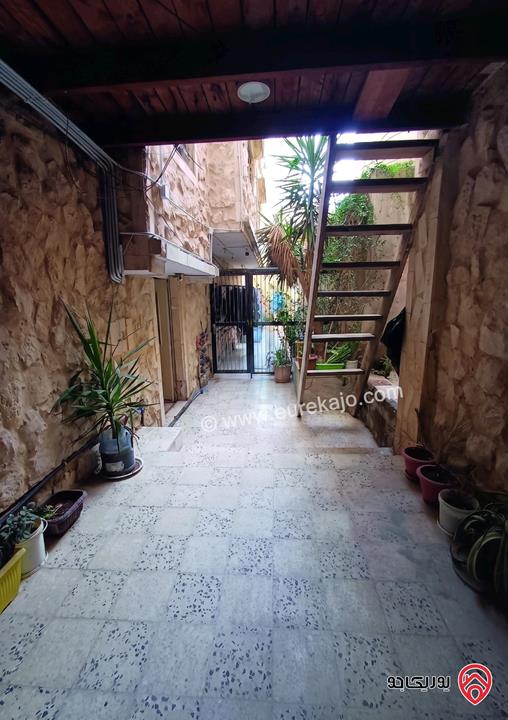 عمارة تجارية على أرض 385م للبيع في الزرقاء الجديدة