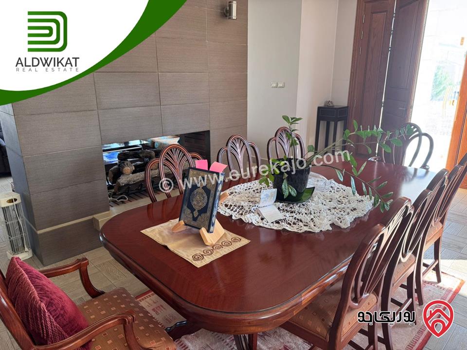 فيلا مساحة الارض 1600م ومساحة البناء 1100م مساحة الحديقة 400م للبيع في السلط - منطقة السرو 