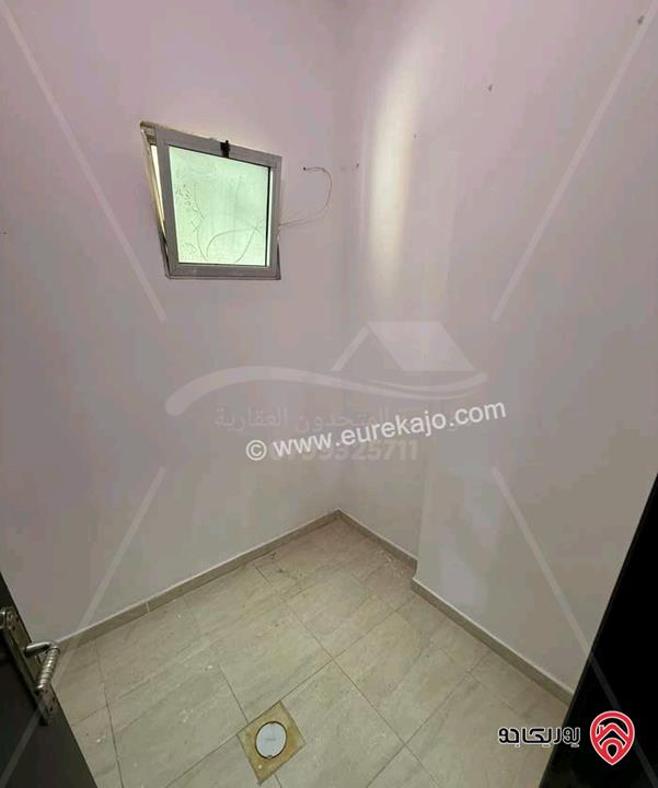 شقة فارغة مساحة 240م طابق أول للايجار في عمان - الرابية