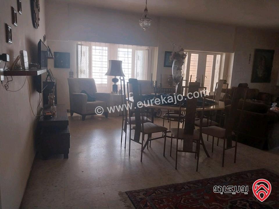 فيلا مساحة 450م على أرض 495م للبيع في عمان - منطقة الدوار السادس 
