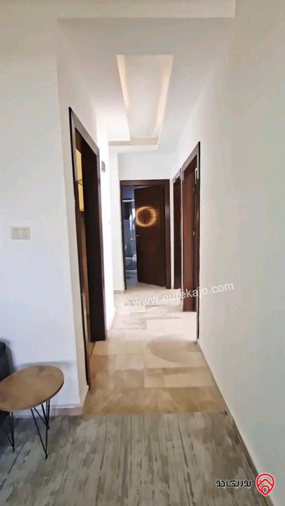 شقة طابقية مساحة 200م للبيع في عمان - ضاحية النخيل 