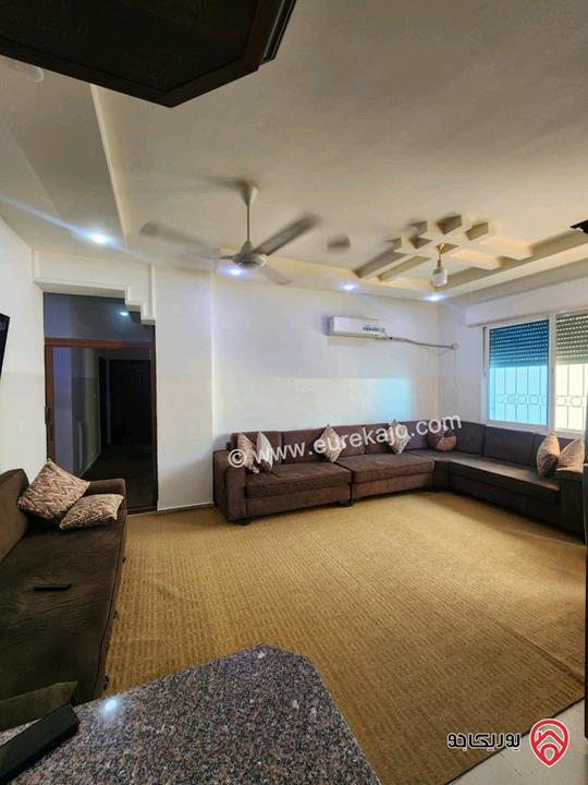 شقة شبه أرضية مساحة 150م داخلي و 120م خارجي للبيع في اربد - الحي الشرقي