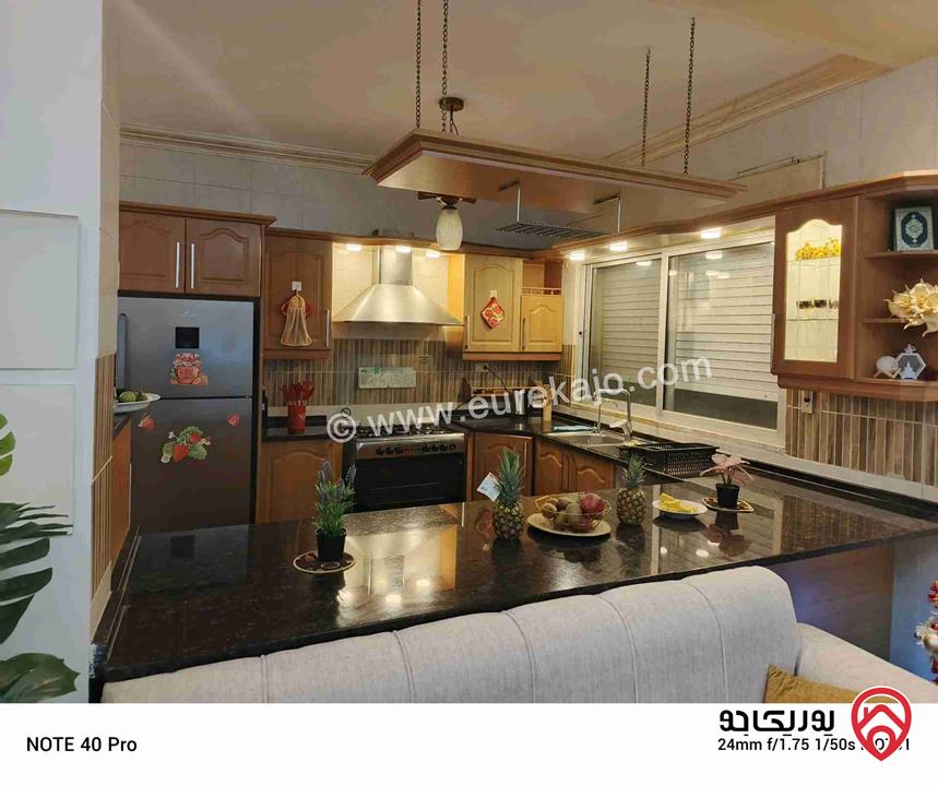 شقة طابق ثالث مساحة 110م للايجار في عمان - أم السماق 