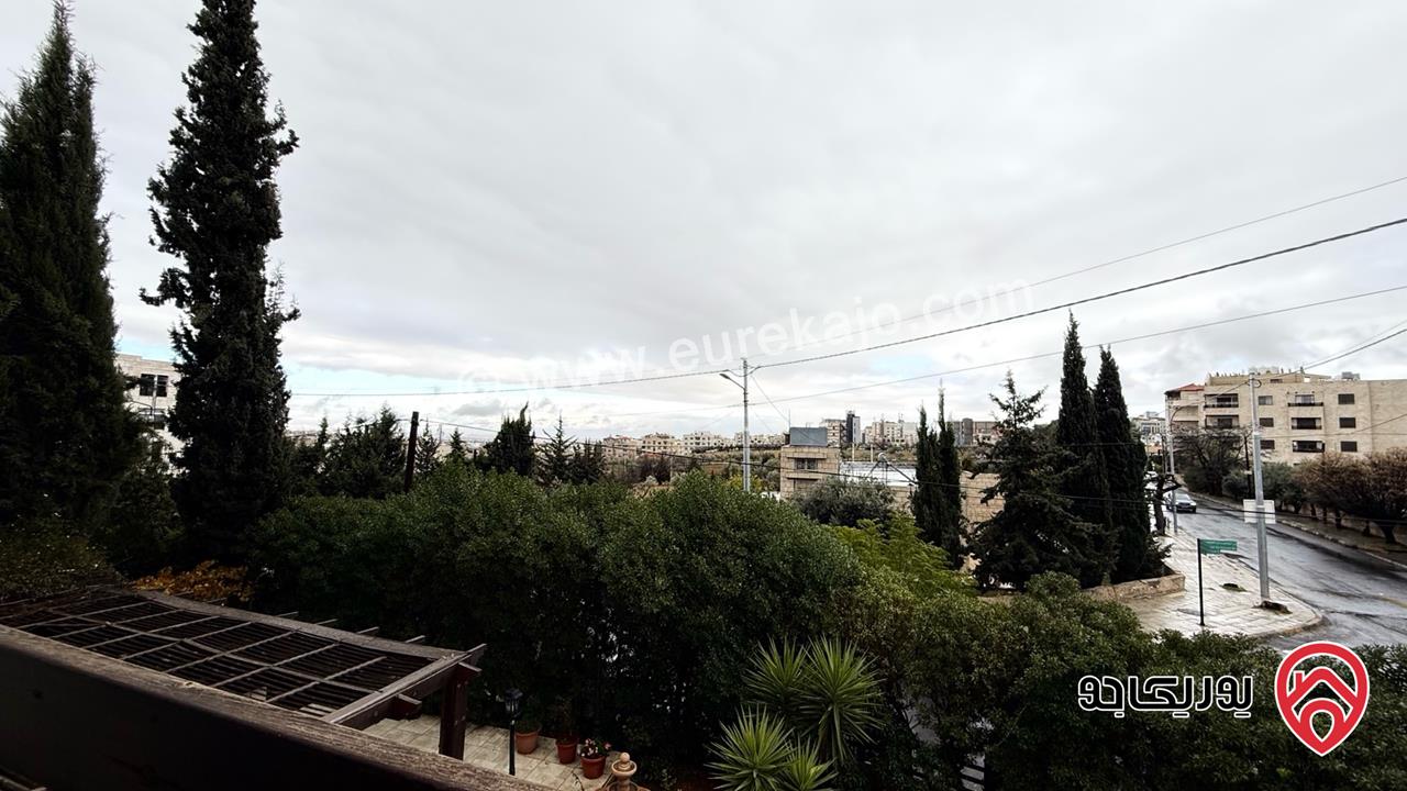 شقة مفروشة مساحة 210م طابق أول للبيع في عمان - الجبيهة