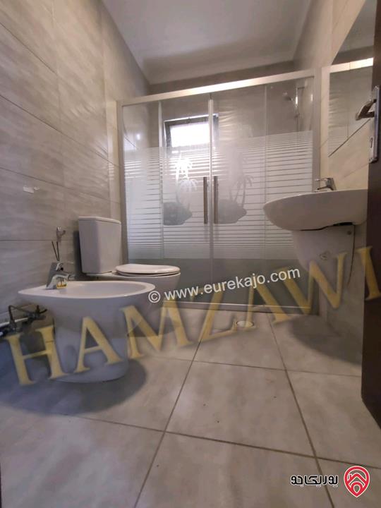 شقة فارغة طابق ارضي مساحة 100م داخلي و 120م خارجي للإيجار في عمان - عبدون 