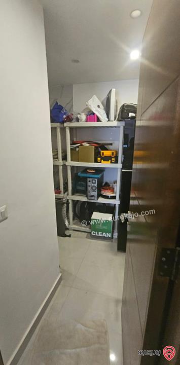 شقة طابق ثالث دوبلكس مساحة 280م للبيع في عمان - خلدا