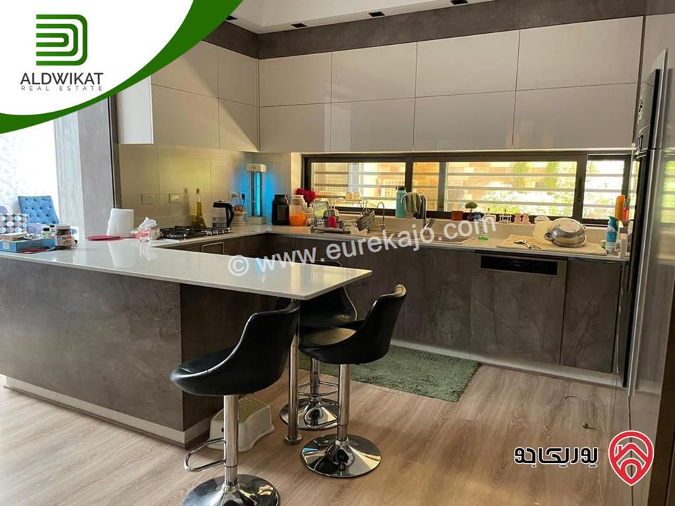 شقة ارضية دوبلكس للبيع في عمان - ام السماق مساحة 350م ومساحة الحديقة 50 و الترس 55م موقع مميز