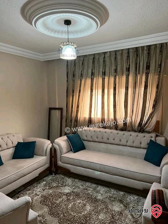 شقة دوبلكس مساحة 140م طابق ثاني للبيع في الزرقاء الجديدة