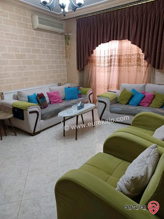 شقة شبه ارضية مساحة 175م للبيع في عمان - الجبيهة 