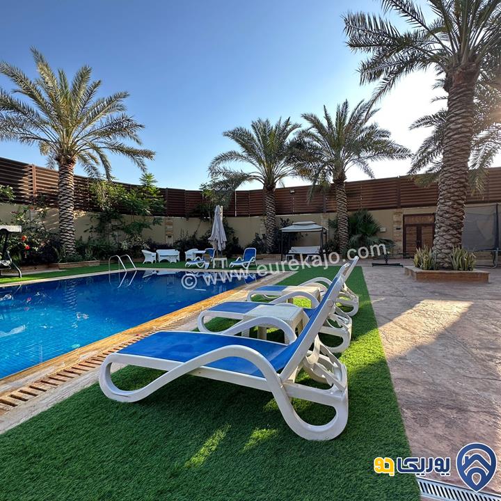 شاليه - مزرعة BENZ VILLA DEAD SEA مساحة الأرض 720م والبناء 250م للبيع في البحر الميت