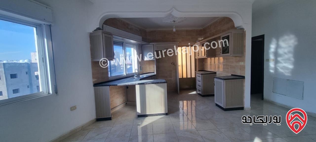 شقة مميزة مساحة 115م طابق ثالث للبيع في عمان - ام نوارة ضاحية الفاروق بالقرب من دوار البنزين من المالك مباشرة 