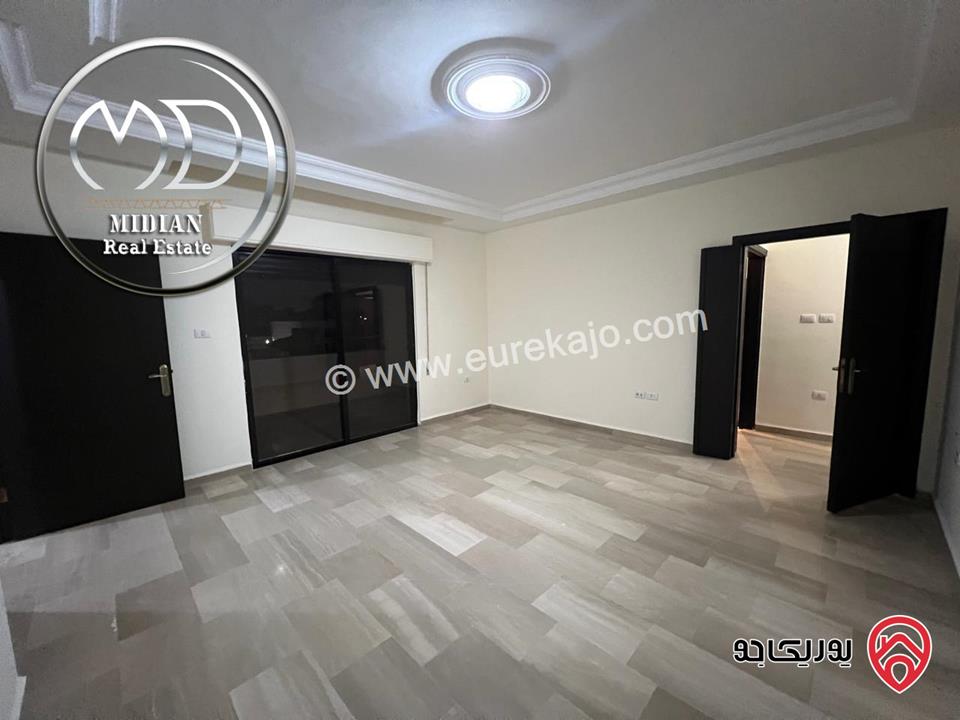 شقق طابقية فارغة للايجار في عمان - ام السماق مساحات 300م 4 نوم تشطيبات سوبر ديلوكس اطلالة جميلة بسعر مميز