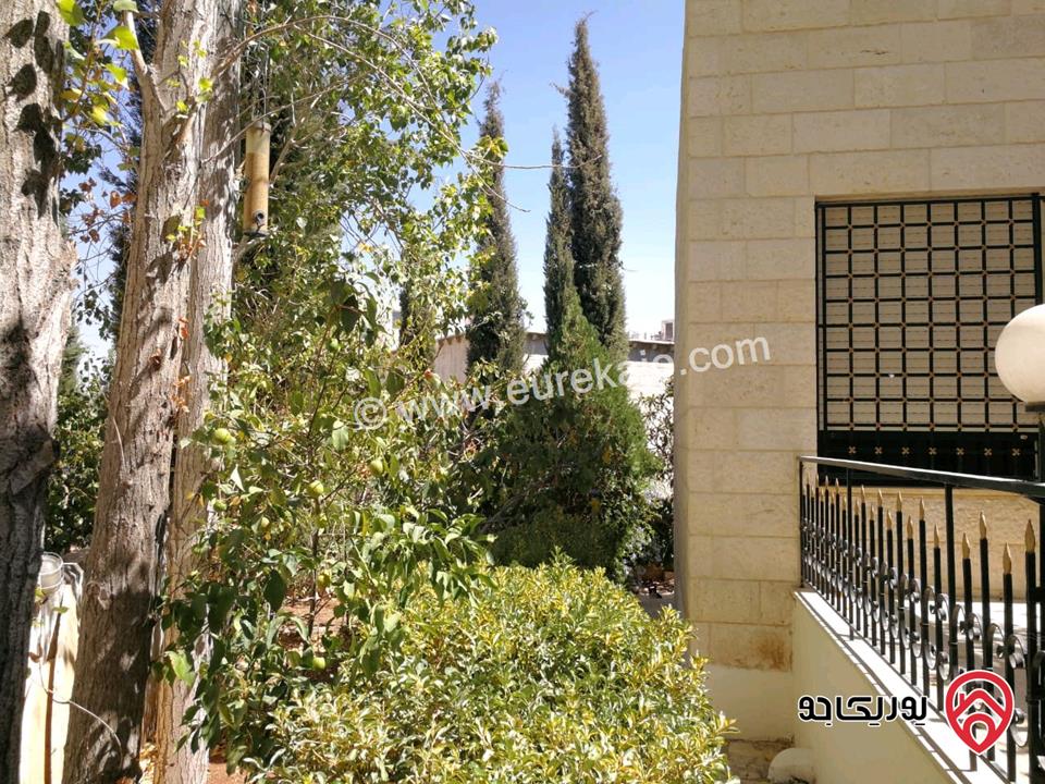 فيلا منفصلة مساحة 355م على أرض 762م للبيع في عمان - دير غبار