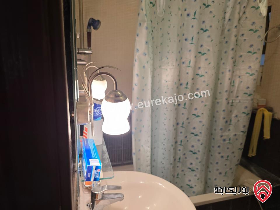 شقة طابق ثالث مساحة 180م للبيع في عمان - خلدا 