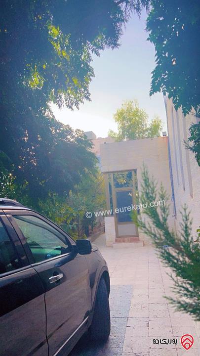 فيلا مساحة 280م على أرض 750م للبيع في عمان - البنيات بالقرب من طريق المطار