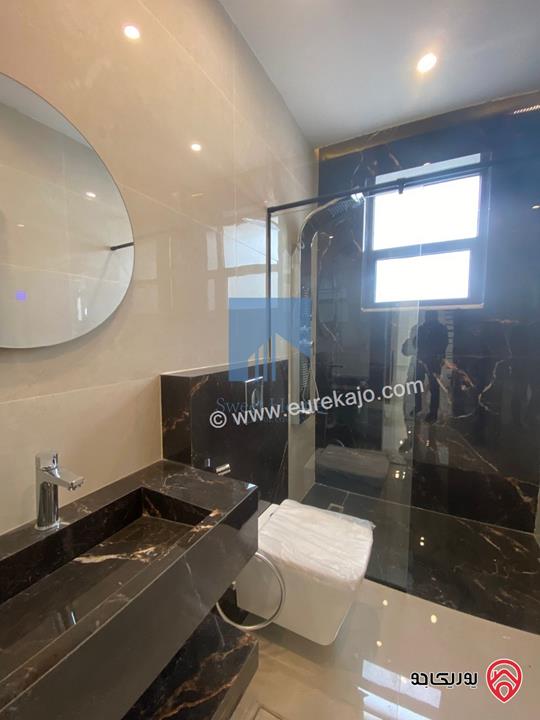 شقة فاخرة طابق ثالث 175م مع روف 150م دوبلكس للبيع في عمان - الرابية