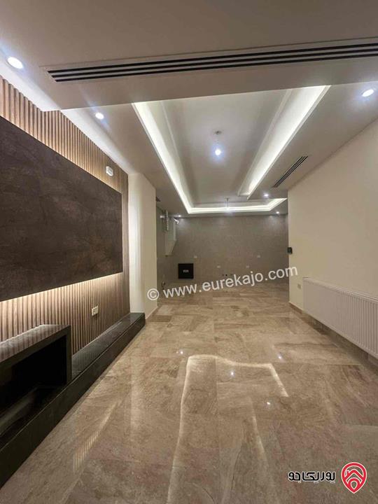 شقة طابق ثالث مساحة 95م للايجار في عمان - ام السماق 