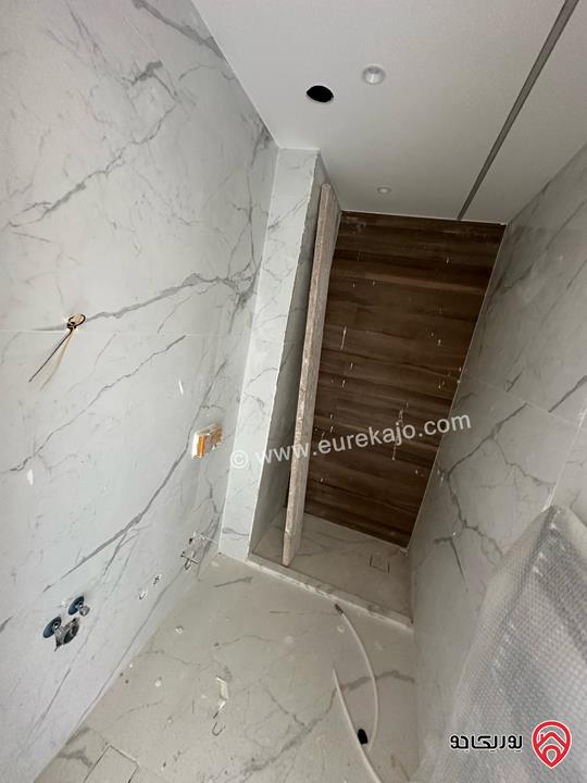 شقة مميزة طابق ثاني مساحة 225م للبيع في عمان - الظهير