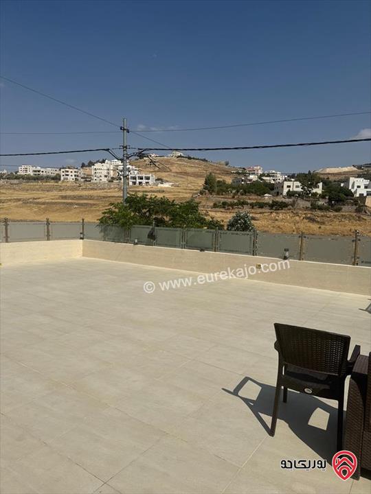 فيلا مستقلة و مميزة مساحة 275م على أرض 724م للبيع في السلط