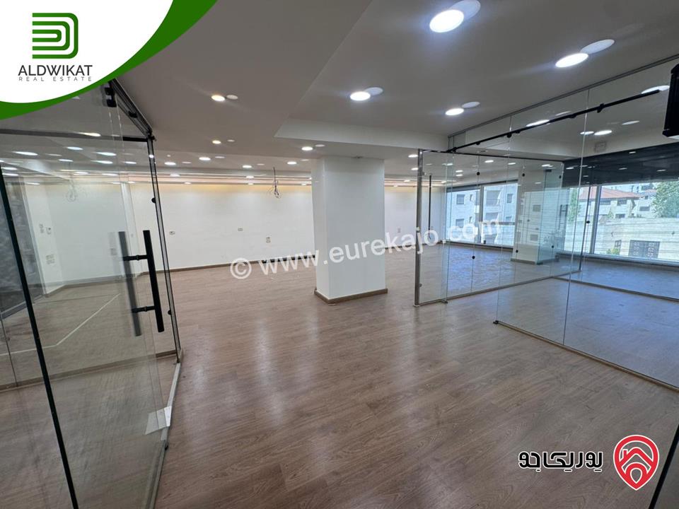 مكتب للبيع او للايجار في عمان - ام السماق / قرب مكة مول طابق اول مساحة المكتب 109م موقع مميز