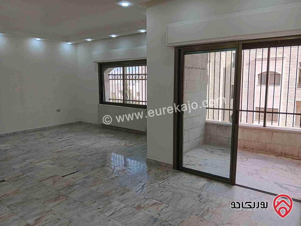 شقة مساحة 190م طابق ثالث للايجار في عمان - خلدا