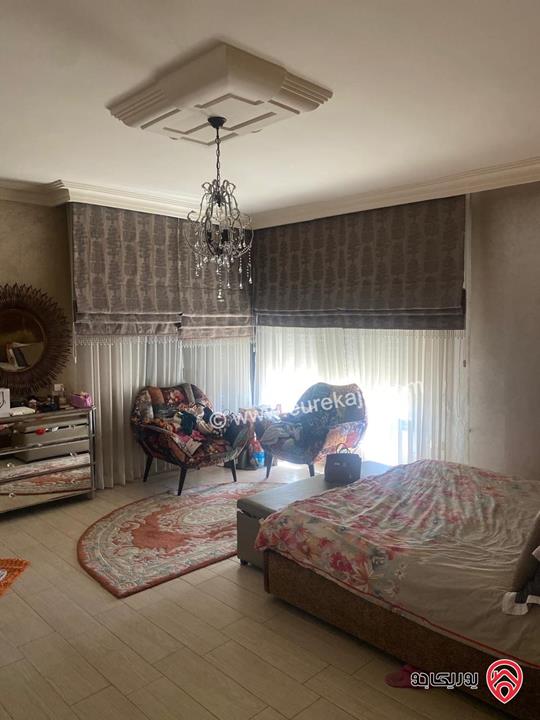 شقة طابقية مساحة 210م طابق اول تشطيب سوير ديلوكس للبيع في عمان - ضاحية الياسمين