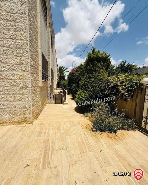 فيلا مساحة 900م على أرض 1 دونم و 150م للبيع في عمان - طريق المطار رجم عميش