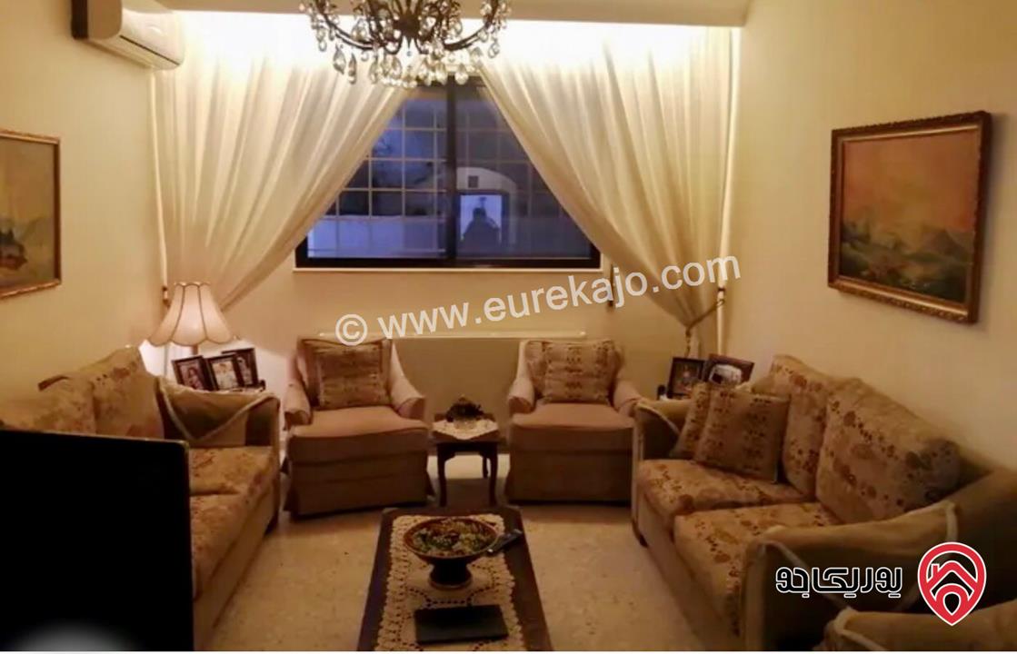 شقة طابقية شبه ارضية مساحة 287م داخلي و 85م خارجي للبيع في عمان - الشميساني 