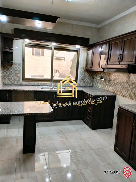 شقة فارغة طابق ثانى مساحة 140م للإيجار في عمان - تلاع العلي 