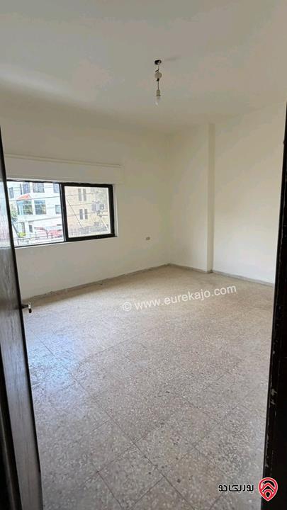 شقة فارغة مساحة 100م طابق ثاني للايجار في عمان - المدينة الرياضية