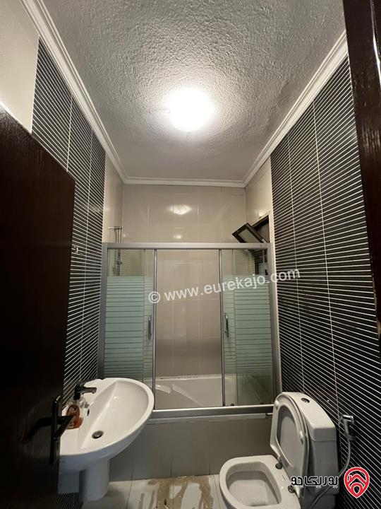 شقة سوبر ديلوكس طابق أول مساحة 200م للايجار في عمان - خلدا