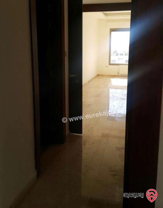 شقة طابق ثالث مساحة 176م للايجار في عمان - دير غبار