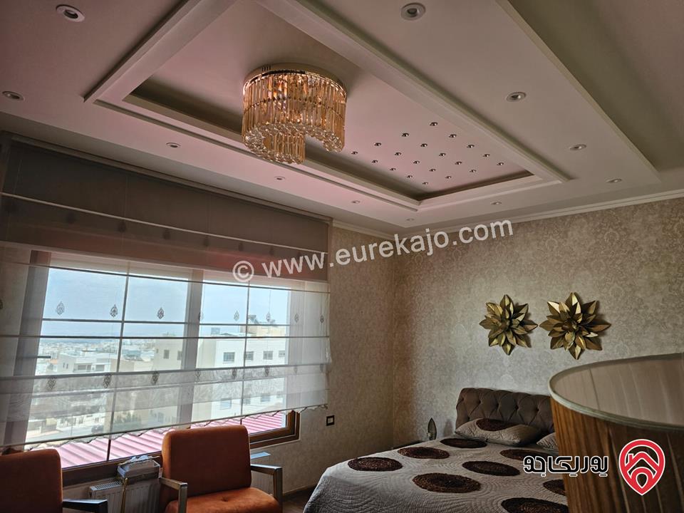 شقة سوبر ديلوكس مساحة 273م طابق أرضي مع مساحة خارجية 90م للبيع مفروشة في الجبيهة 