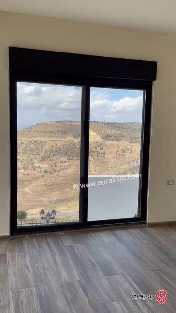 مزرعة مساحة الأرض 3 دونم و 400م والبناء 800م للبيع أو للايجار في السلط - زي