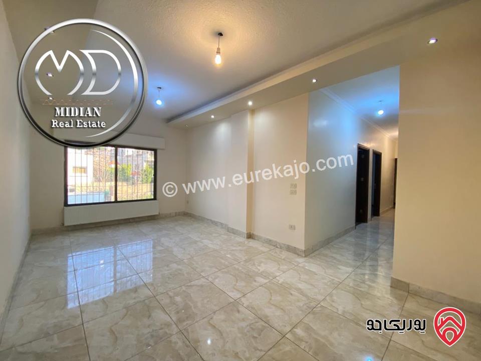 شقة ارضية فارغة للايجار في عمان - دابوق مساحة 175م مع ترس 40م سوبر ديلوكس بسعر مميز جداً