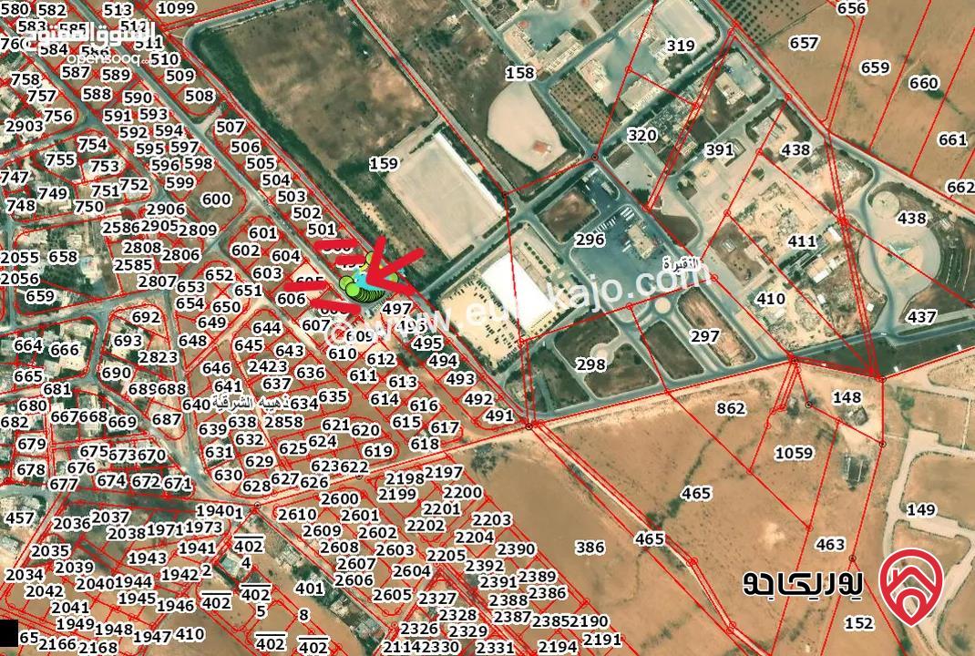 قطعة أرض مساحة 1098م / 743م للبيع من أراضي الموقر - ذهيبة الشرقية على ثلاث شوارع قرب اكاديمية الامير الحسين بن عبدالله