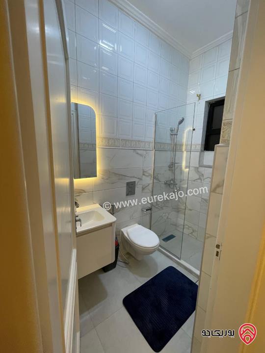 شقة مفروشة طابق ارضي مساحة 100م داخلي و 40م خارجي للايجار في عمان - الجندويل