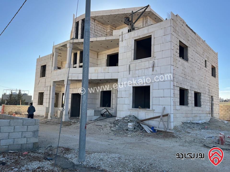 فيلتين دوبلكس متلاصقات ( توين هاوس) مساحة 720م على أرض 1191م للبيع من المالك مباشرة صالحة للأستثمار بسعر مغري من اراضي شرق عمان - منطقة ارمدان