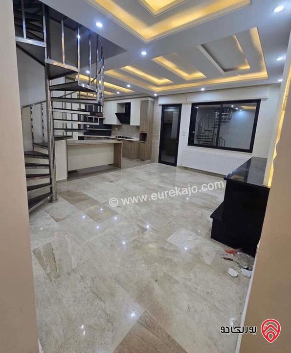 شقة طابق ثالث دوبلكس مساحة 220م للايجار في عمان - ضاحية النخيل