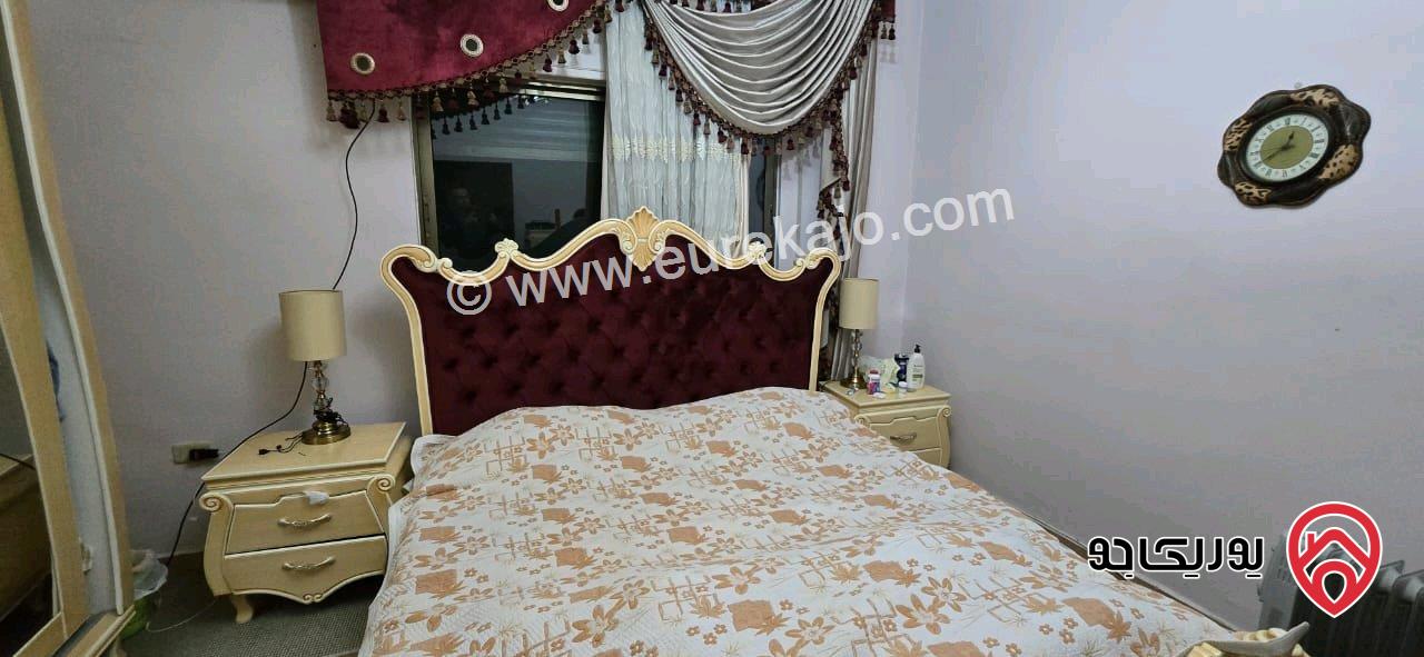 شقة فاخرة طابق ثالث مساحة 180م مع الأثاث كامل للبيع في عمان - الرابية 