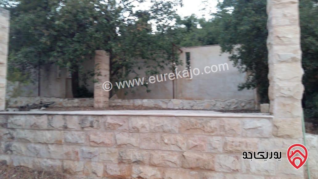 مزرعة مساحة الأرض 1 دونم و 315م والبناء 250م للبيع في جرش - دبين