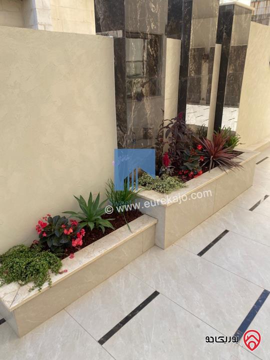 شقة أرضية فاخرة للبيع في عمان - أم أذينة قرب أبراج السادس 190م مع ترسات 130م لم تسكن